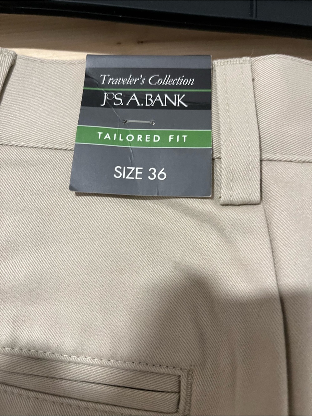 Jos. A. Bank Men's Tailored Fit Khaki Chinos Shorts - Light Tan NWT Size 36